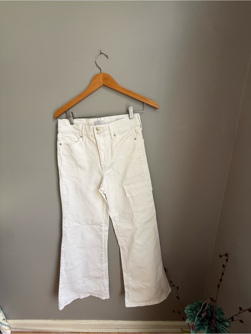 sofia by sofia vergara White Wide-Leg Cargo Jeans